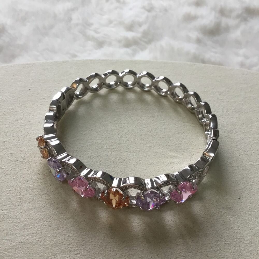 Silver Multi-Crystal Bracelet - Picture 3 of 8